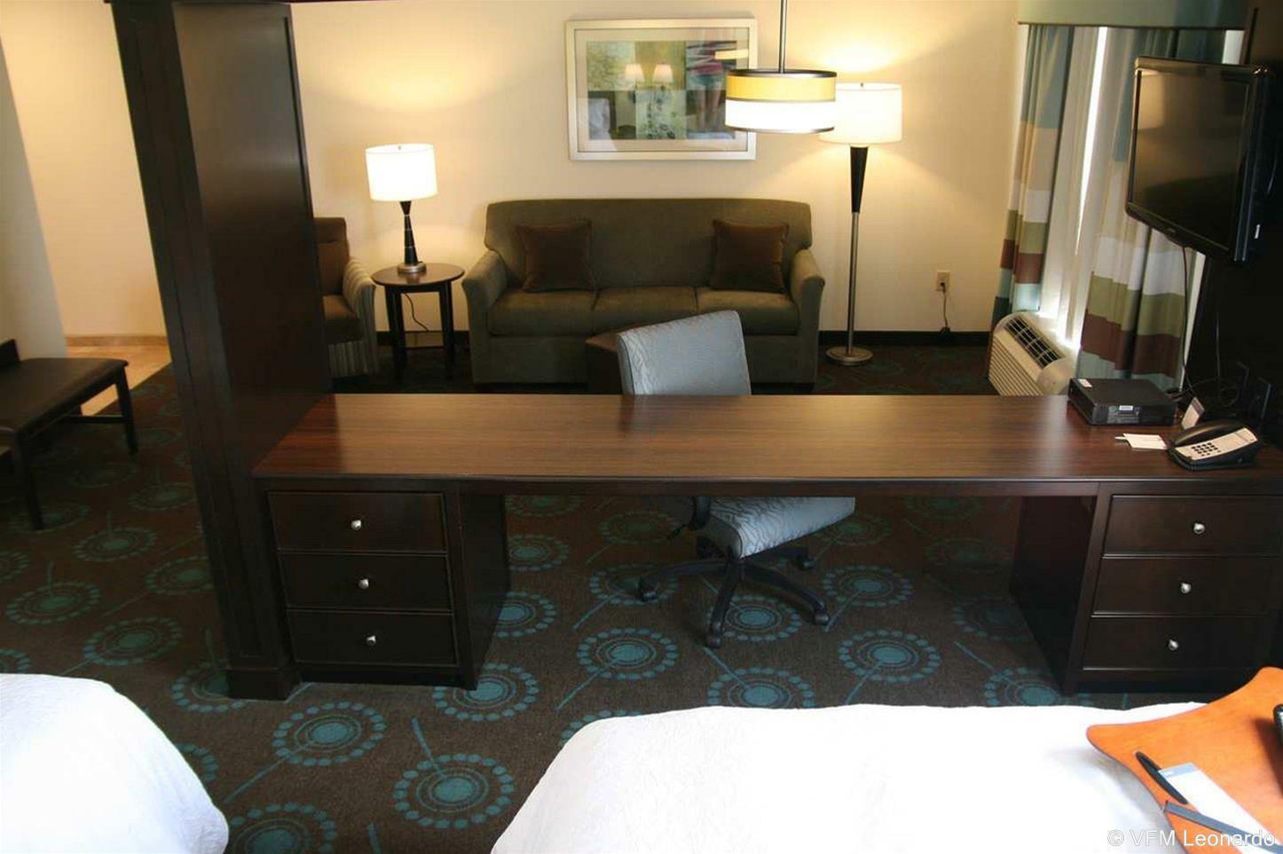 Hampton Inn & Suites Wilder Ruang foto